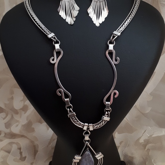 Vintage handmade set of necklace and earrings - Picture 4 of 8